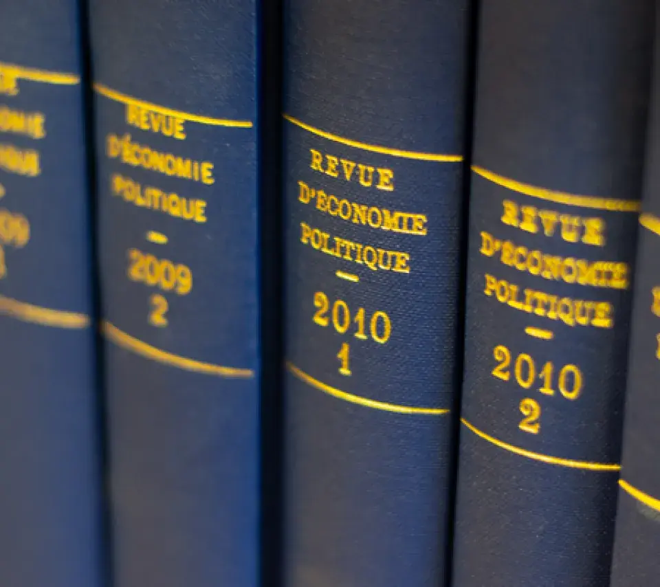 Dos relié de couvertures de périodiques